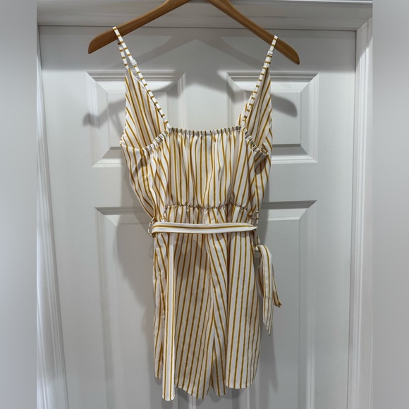 ZAFUL YELLOW WHITE STRIPE ROMPER Women’s Size Medium - Picture 11 of 11